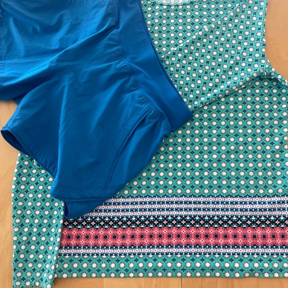 Lands’ End Swim Tee and Swim Shorts Set (Size 2P or XS) - Picture 5 of 8